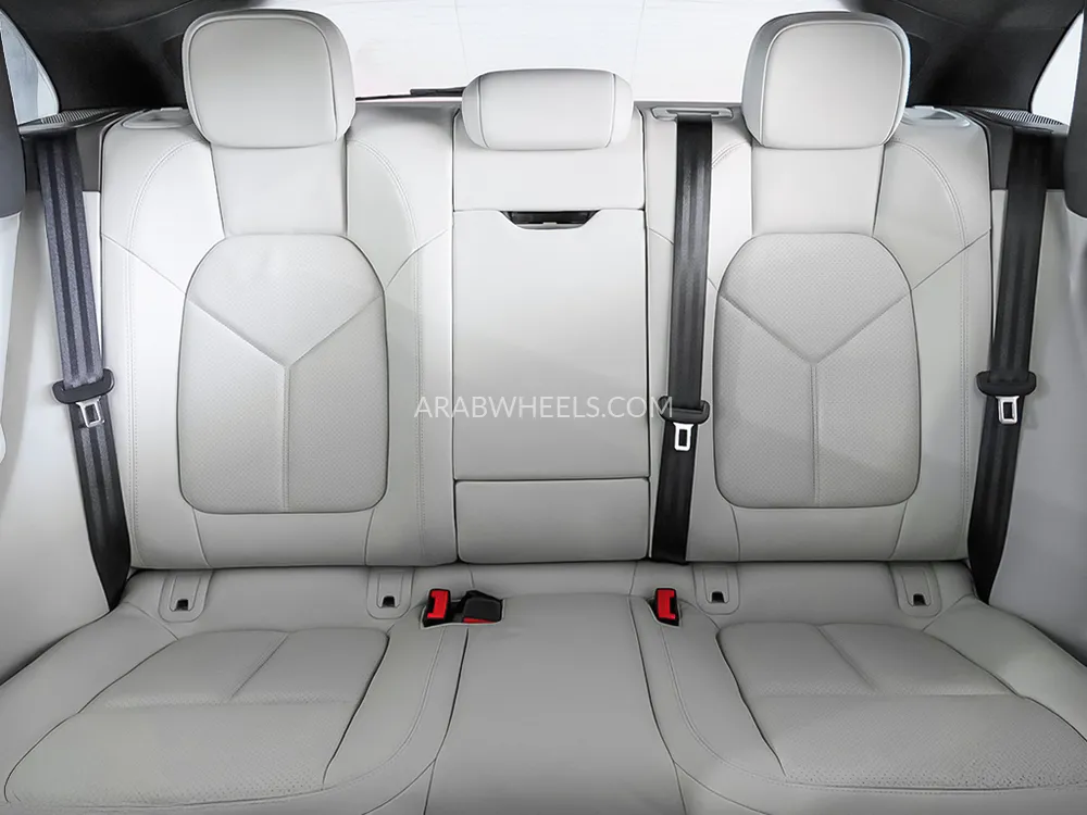 Porsche Macan 2020 for Sale in Dubai Image-13