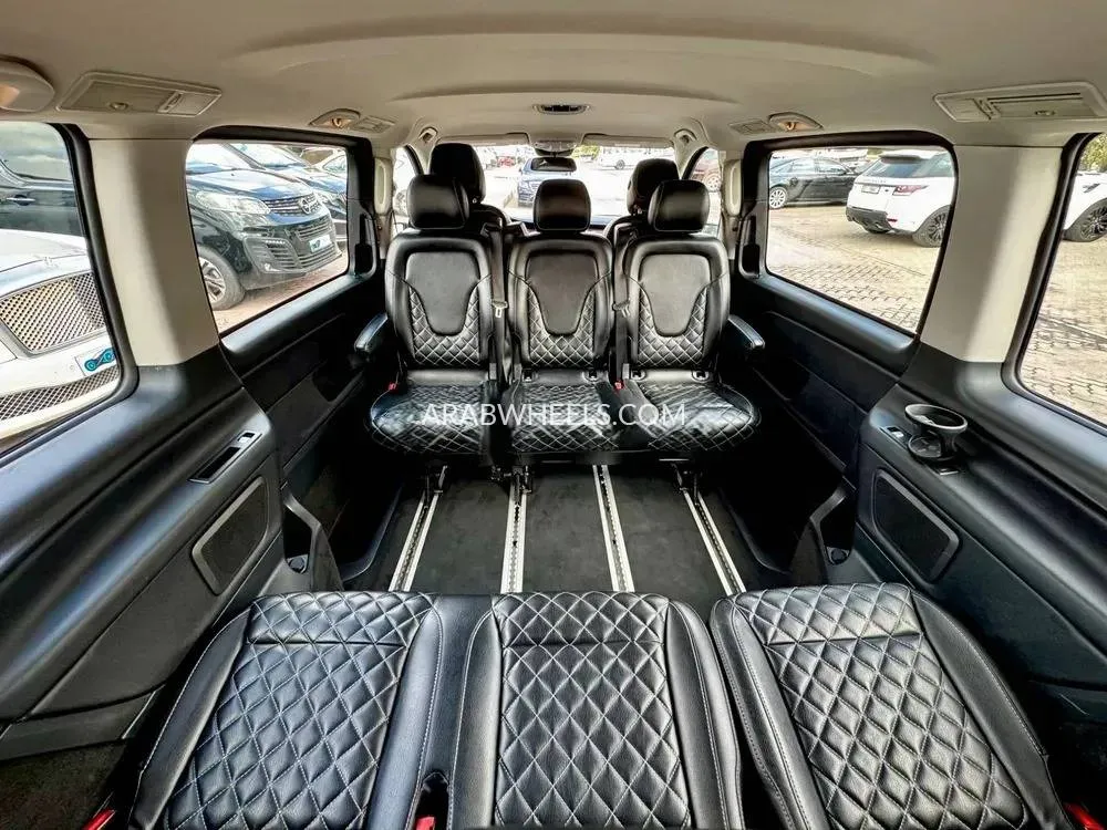 Mercedes Benz V Class 2023 for Sale in Sharjah Image-16