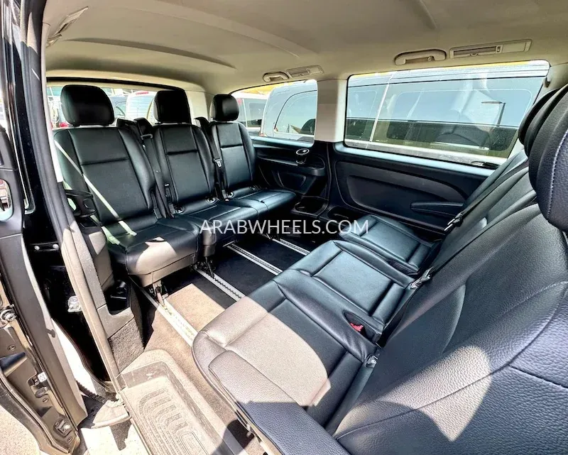 مرسيدس بنز فيتو 2021 for Sale in الشارقة Image-9