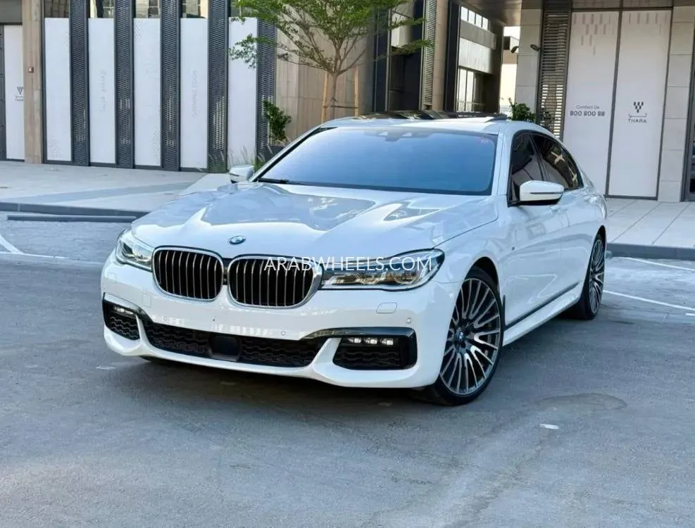 بي إم دبليو الفئة السابعة 2019 for Sale in عجمان Image-2