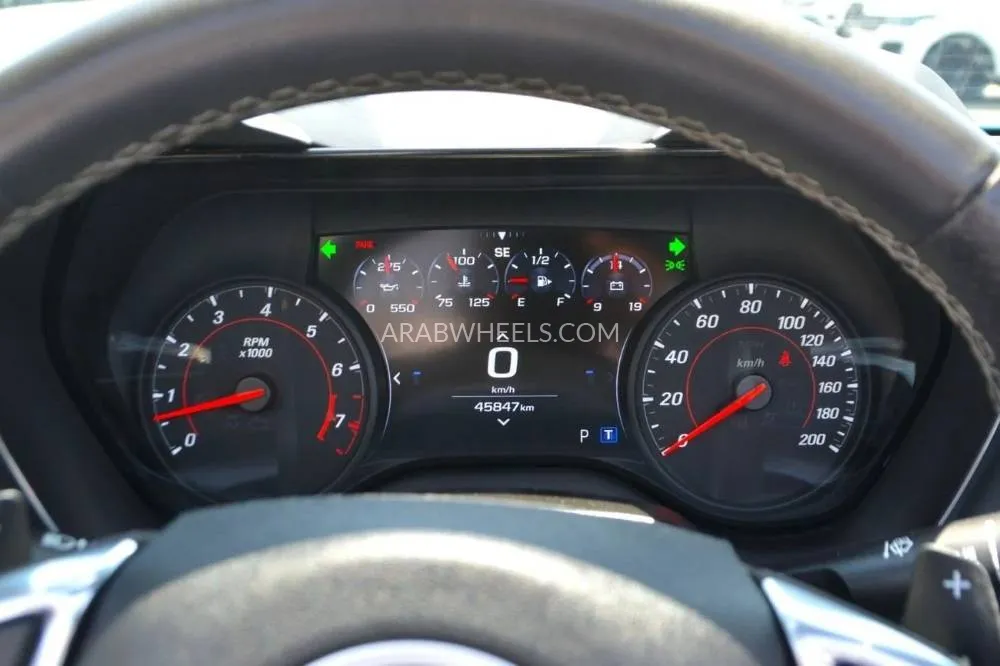 Chevrolet Camaro 2023 for Sale in Sharjah Image-11