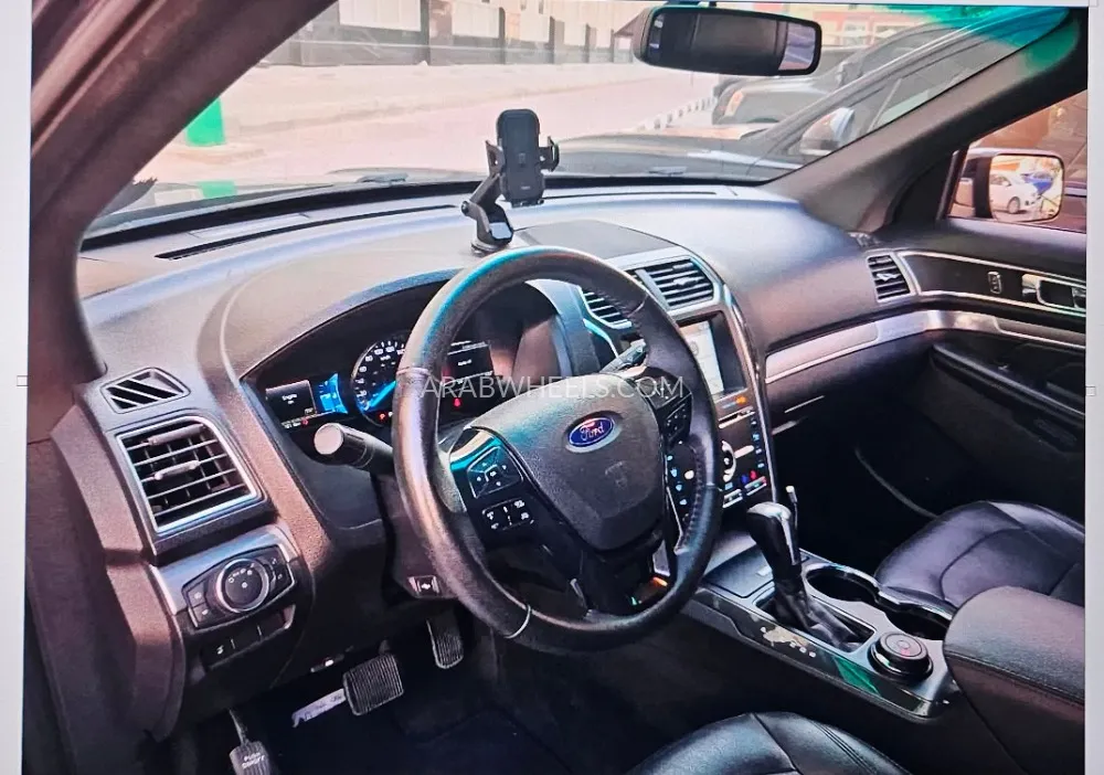 Ford Explorer 2017 for Sale in Dubai Image-3
