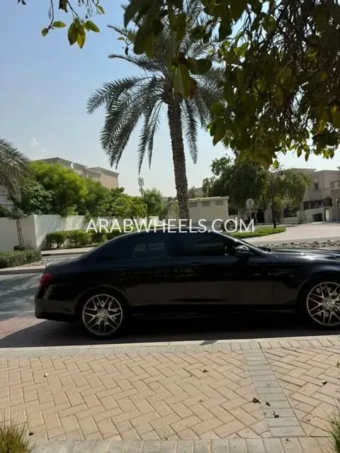 Mercedes Benz E Class 2019 for Sale in Dubai Image-3