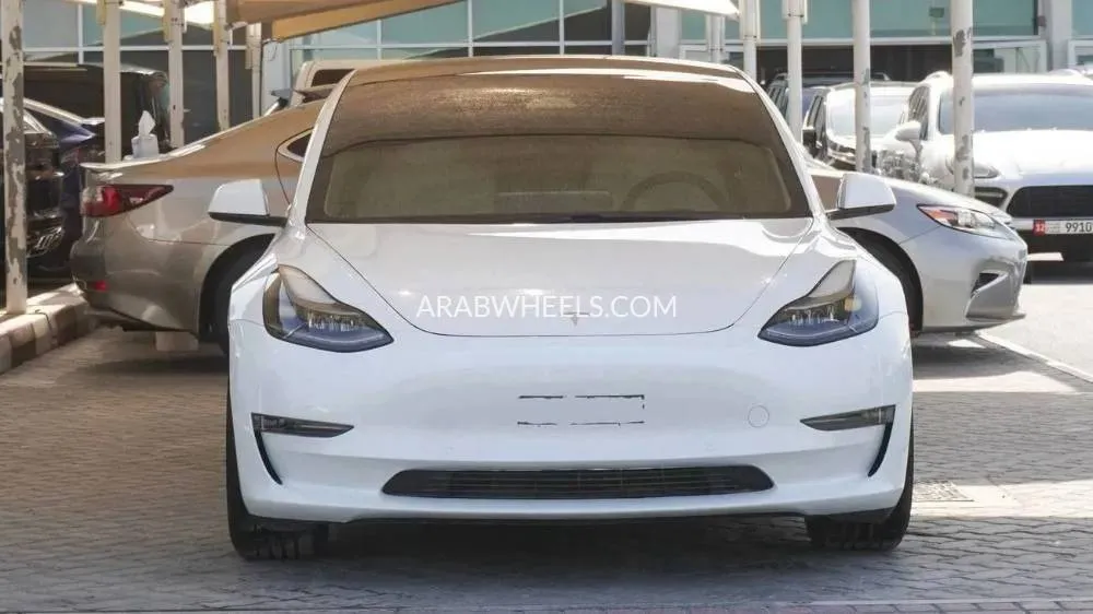 Tesla Model 3 2021 for Sale in Sharjah Image-2