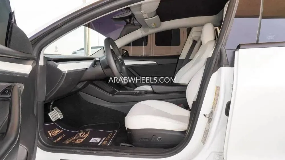 Tesla Model 3 2021 for Sale in Sharjah Image-6
