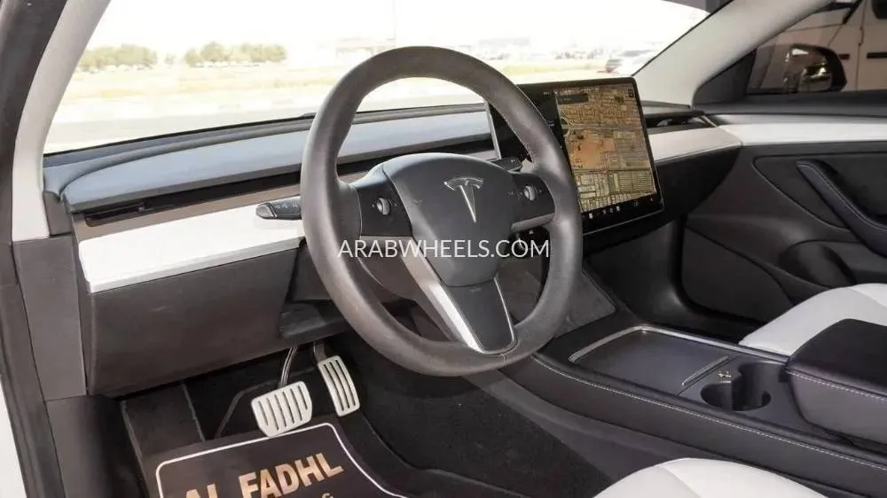 Tesla Model 3 2021 for Sale in Sharjah Image-7