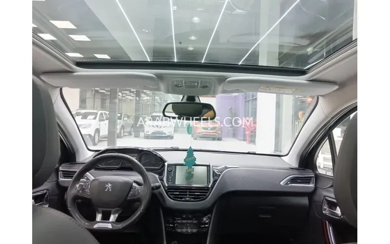 بيجو 208 2016 for Sale in دبي Image-2