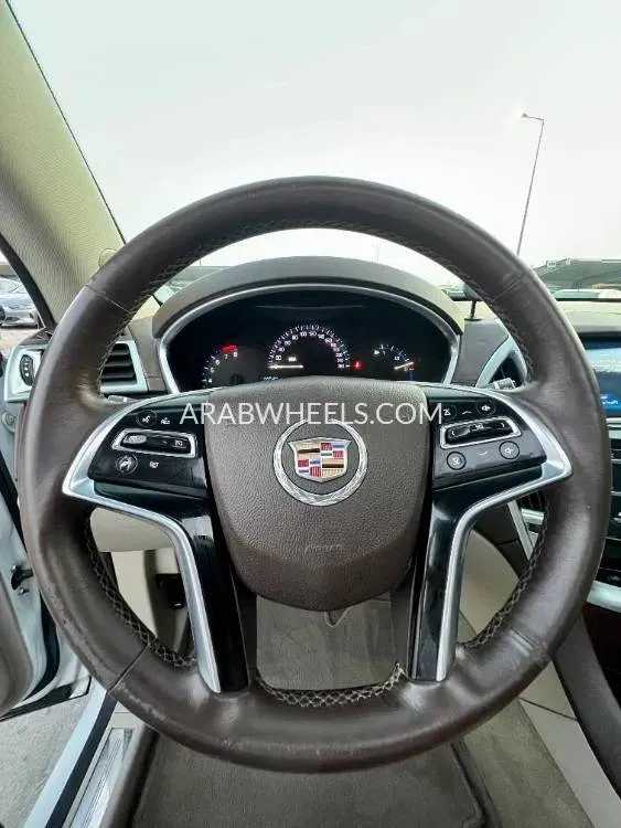 Cadillac SRX 2016 for Sale in Sharjah Image-7