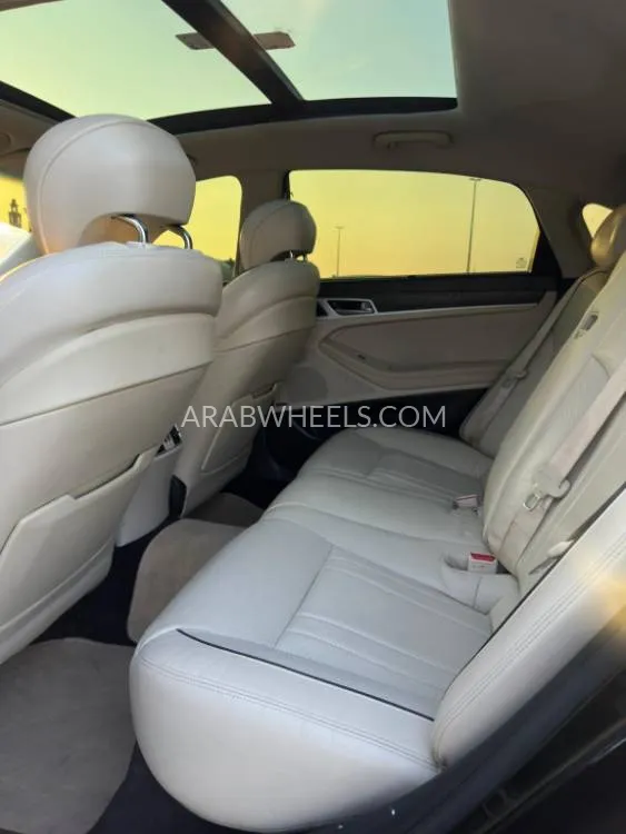 Genesis G80 2015 for Sale in Ajman Image-14