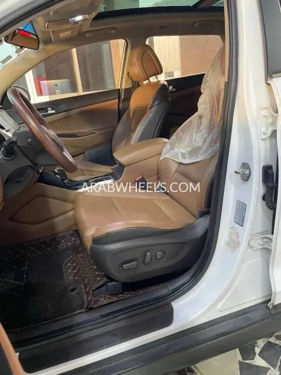 هيونداي توسان 2017 for Sale in عجمان Image-6