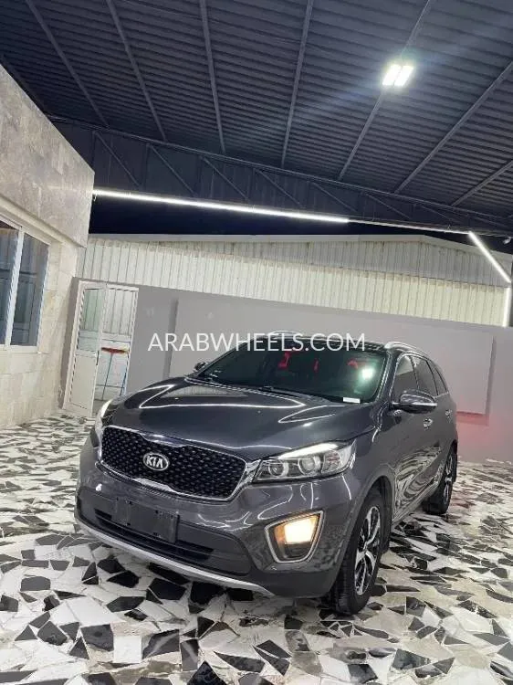 كيا سورينتو 2015 for Sale in عجمان Image-2