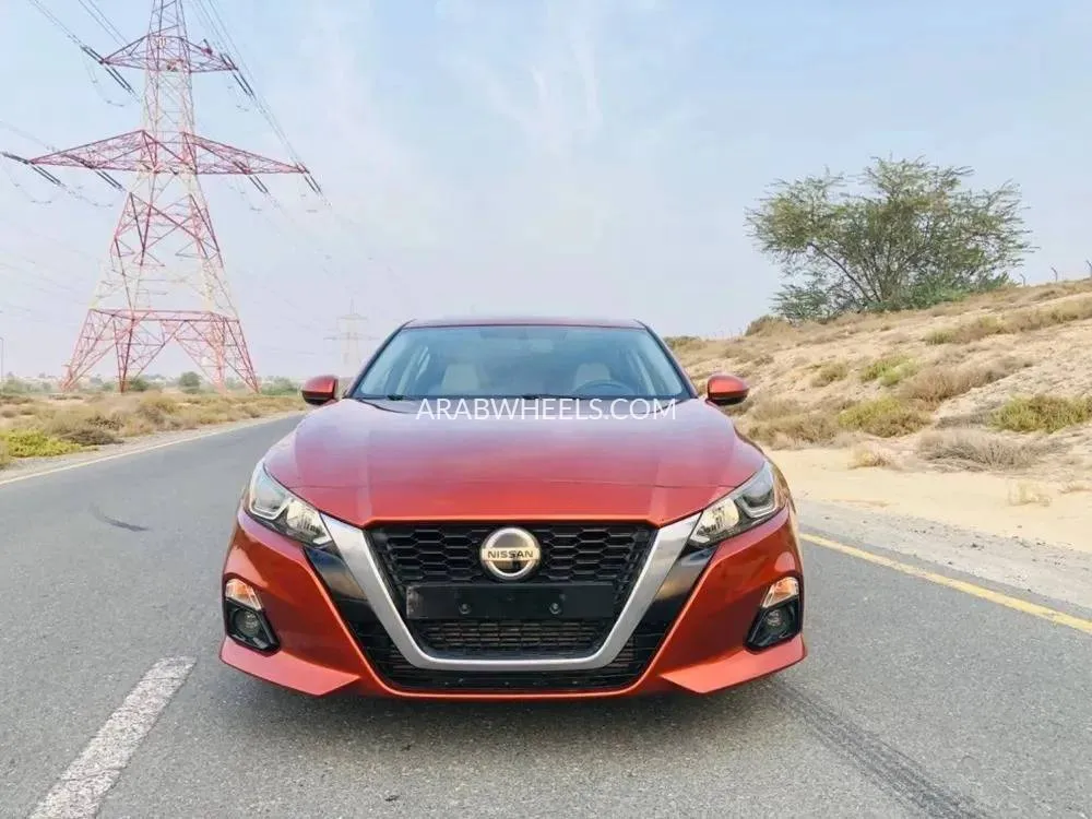 Nissan Altima 2019 for Sale in Sharjah Image-2