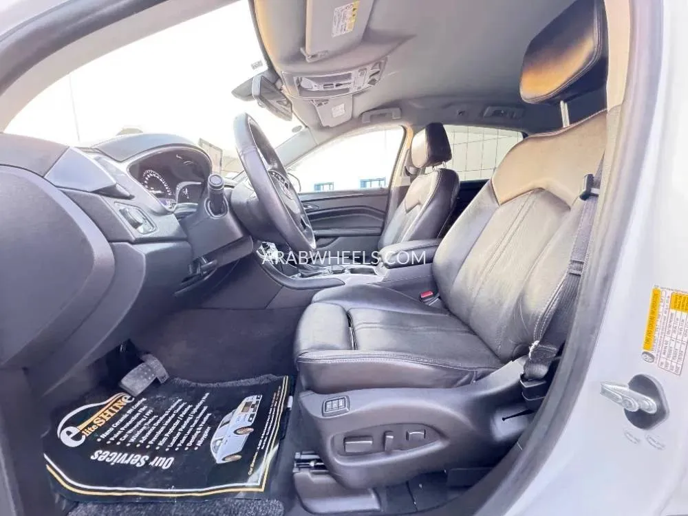 Cadillac SRX 2013 for Sale in Dubai Image-8