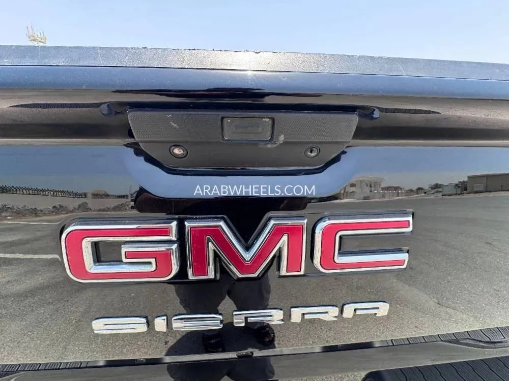 GMC Sierra 2019 for Sale in Dubai Image-8