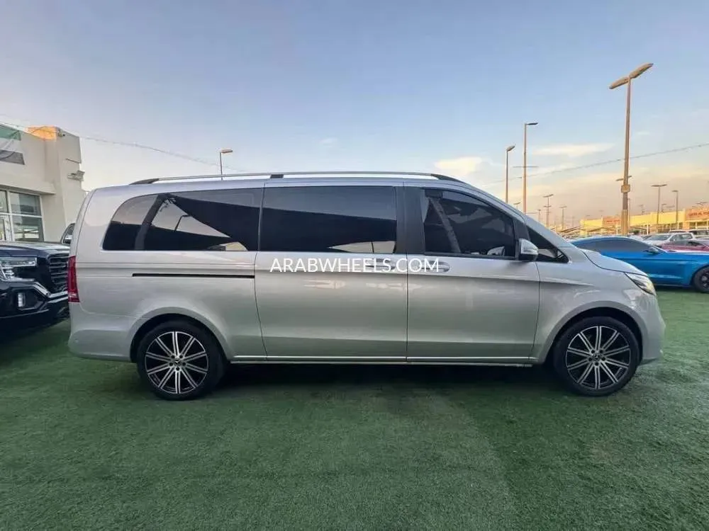 Mercedes Benz V Class 2020 for Sale in Dubai Image-3