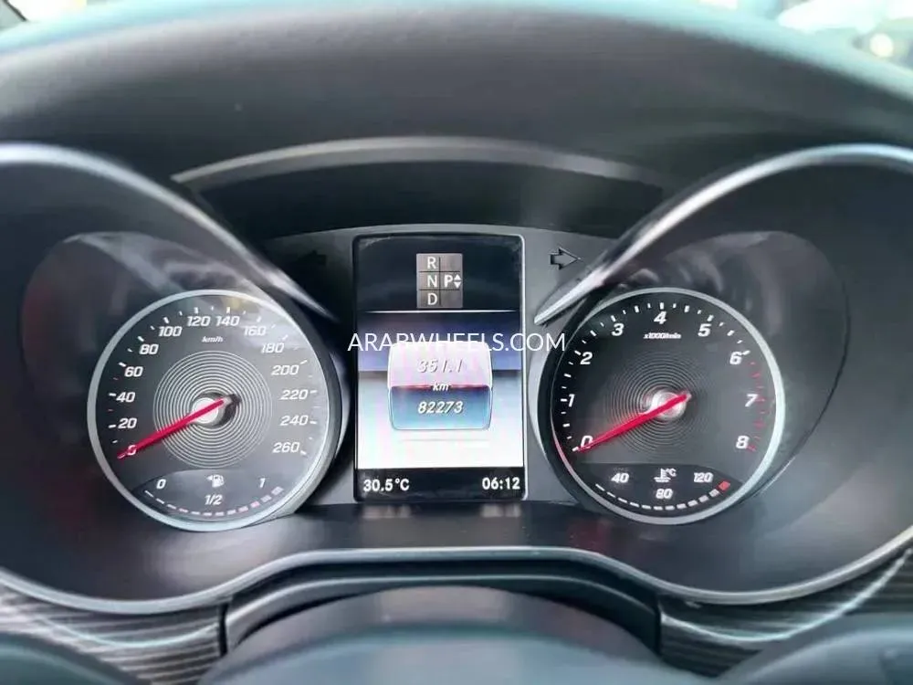 Mercedes Benz V Class 2020 for Sale in Dubai Image-11