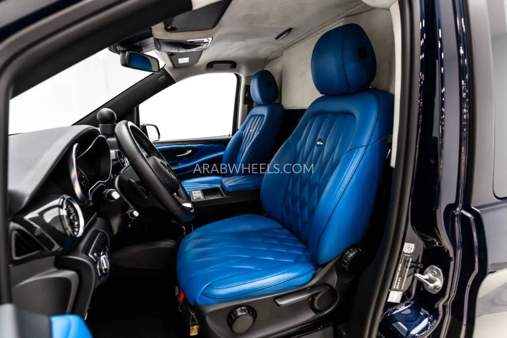 Mercedes Benz V Class 2022 for Sale in Dubai Image-4