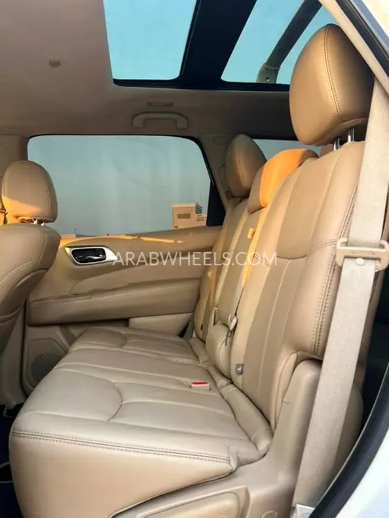 Nissan Pathfinder 2018 for Sale in Sharjah Image-12