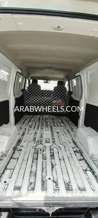 نيسان أورفان 2022 for Sale in الشارقة Image-9