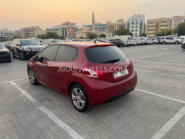 بيجو 208 2013 for Sale in دبي Image-7