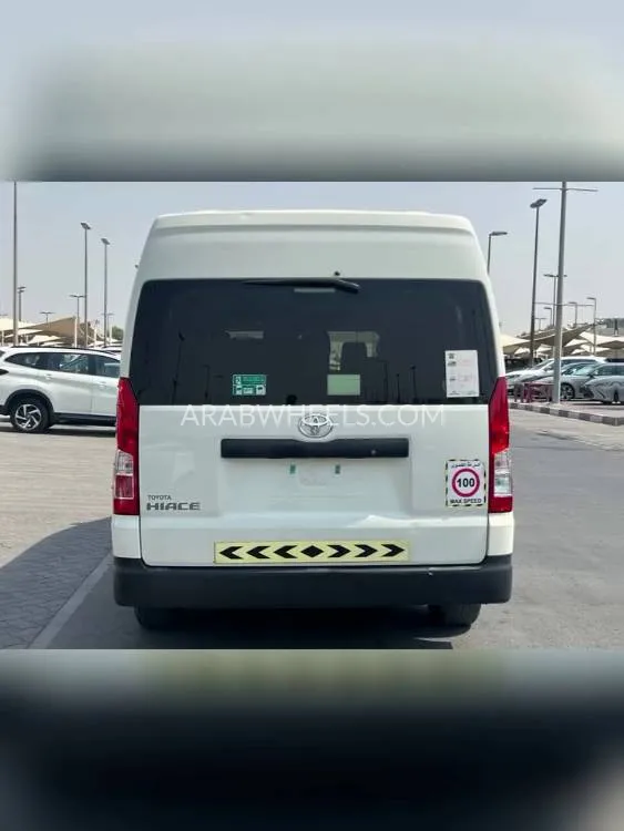 Toyota Hiace 2021 for Sale in Ras Al Khaimah Image-5