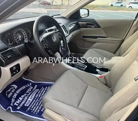 Honda Accord 2017 for Sale in Dubai Image-6