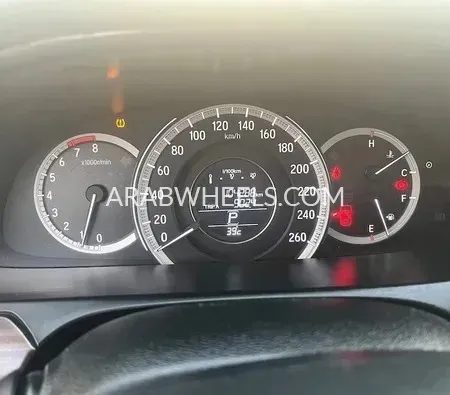 Honda Accord 2017 for Sale in Dubai Image-9
