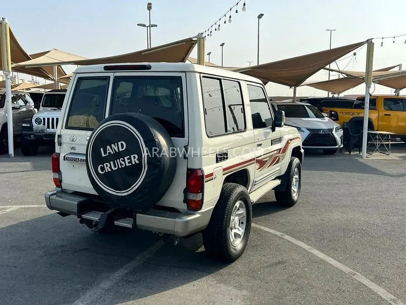 Toyota Land Cruiser 2016 for Sale in Fujairah Image-5