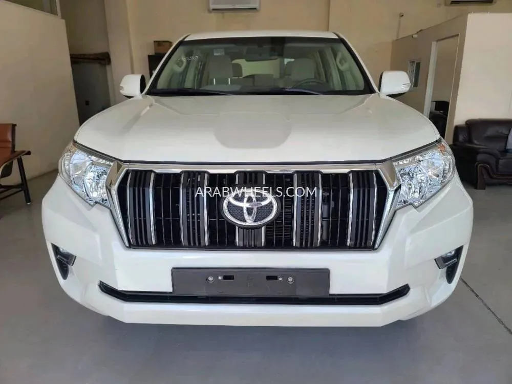 تويوتا لاند كروزر برادو 2020 for Sale in الشارقة Image-1