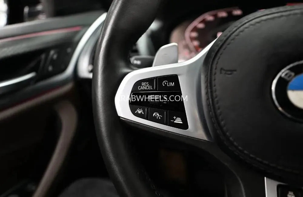 بي إم دبليو X4 2020 for Sale in الشارقة Image-10