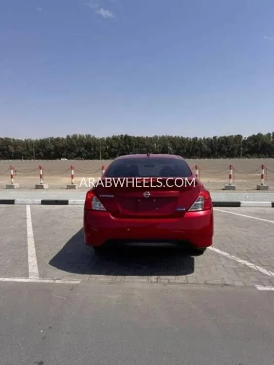 Nissan Versa 2015 for Sale in Sharjah Image-8