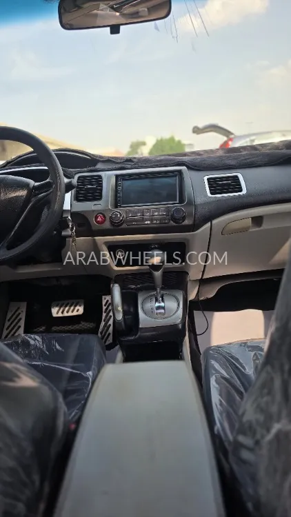 Honda Civic 2006 for Sale in Sharjah Image-17