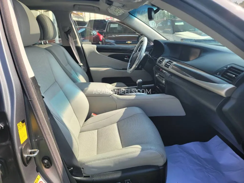 Lexus LS 2013 for Sale in Dubai Image-12
