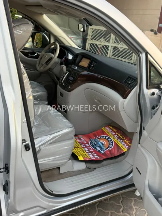 Nissan Quest 2012 for Sale in Sharjah Image-16