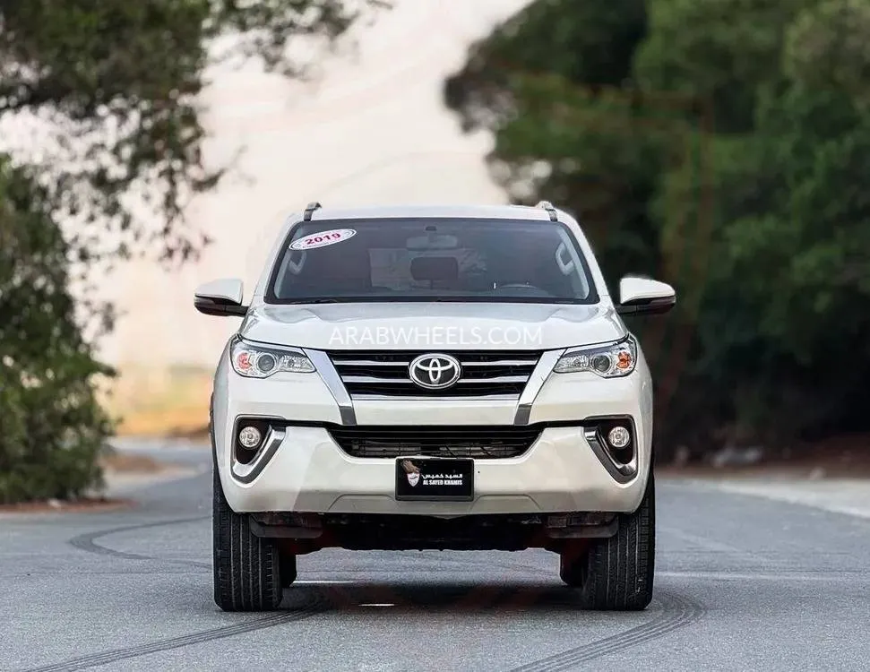 Toyota Fortuner 2019 for Sale in Sharjah Image-2