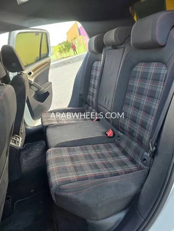  فولكس واجن جولف 2015 for Sale in أم القيوين Image-14