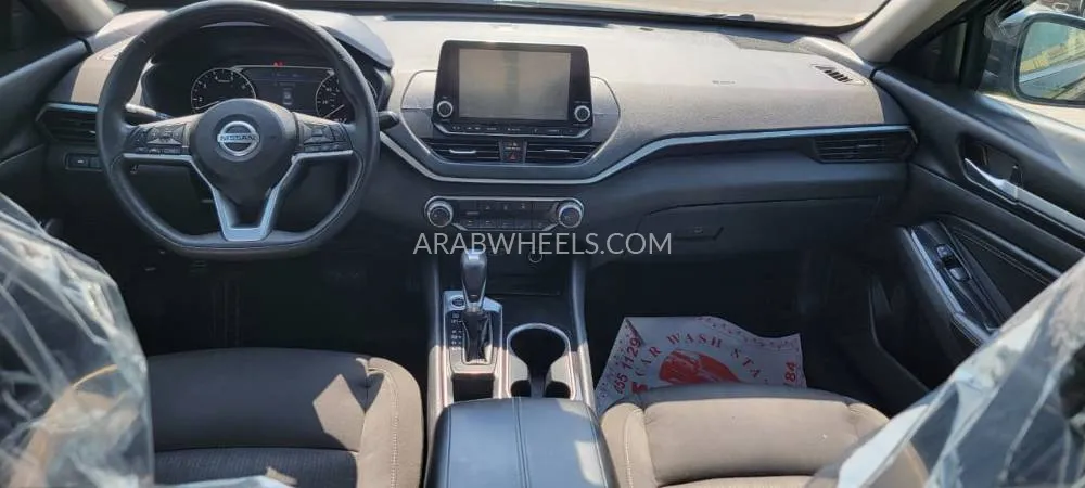 Nissan Altima 2021 for Sale in Dubai Image-10