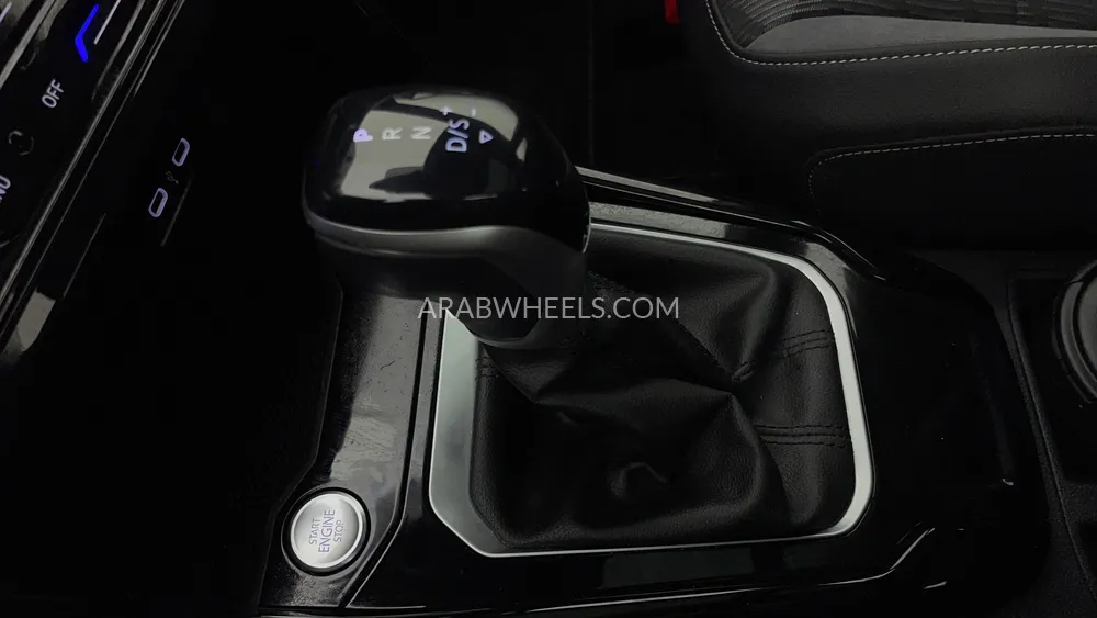 Volkswagen T Roc 2023 for Sale in Dubai Image-18