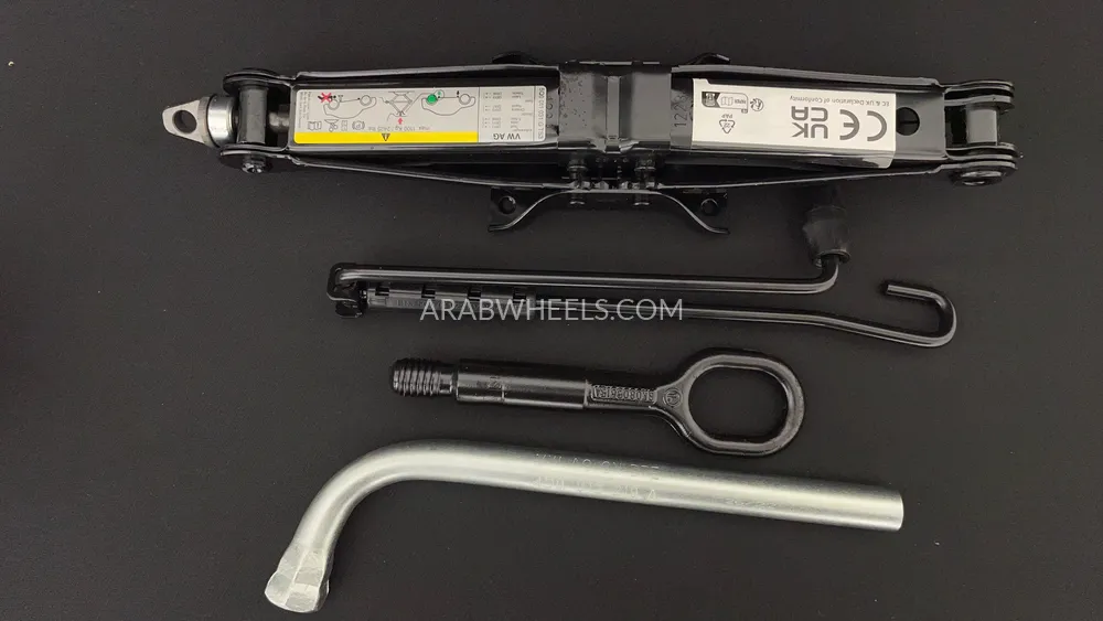 Volkswagen T Roc 2023 for Sale in Dubai Image-32