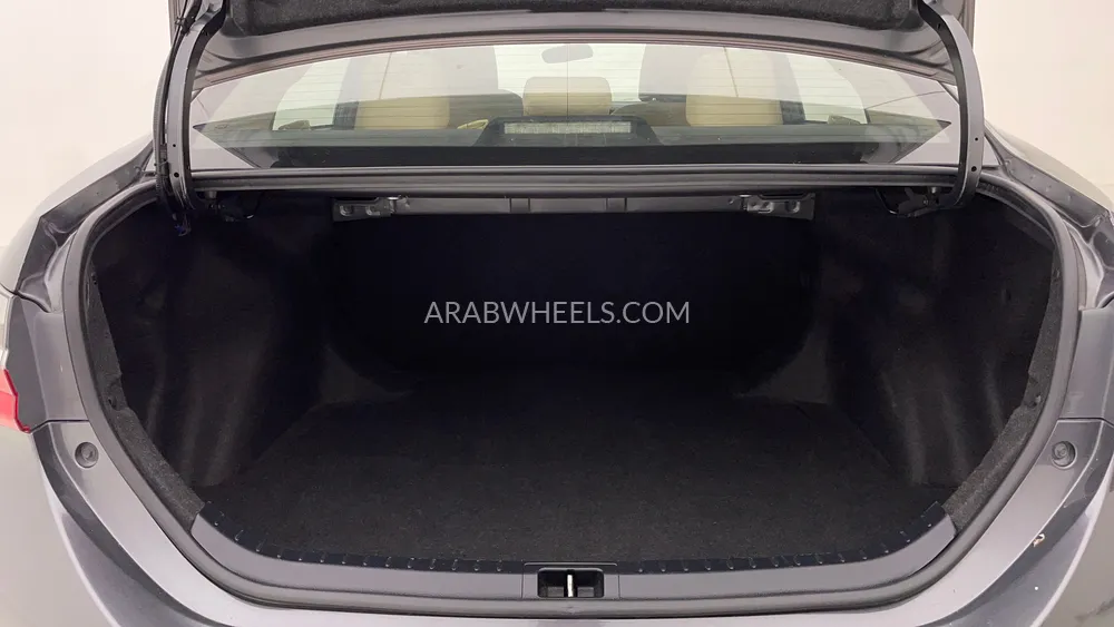 تويوتا كورولا 2019 for Sale in دبي Image-23