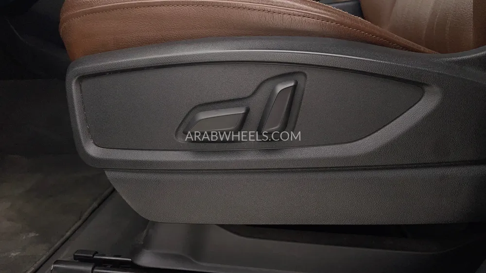 Audi Q5 2019 for Sale in Dubai Image-21