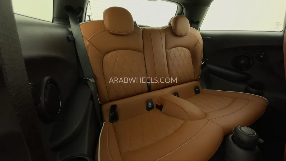 Mini Cooper 2023 for Sale in Dubai Image-26