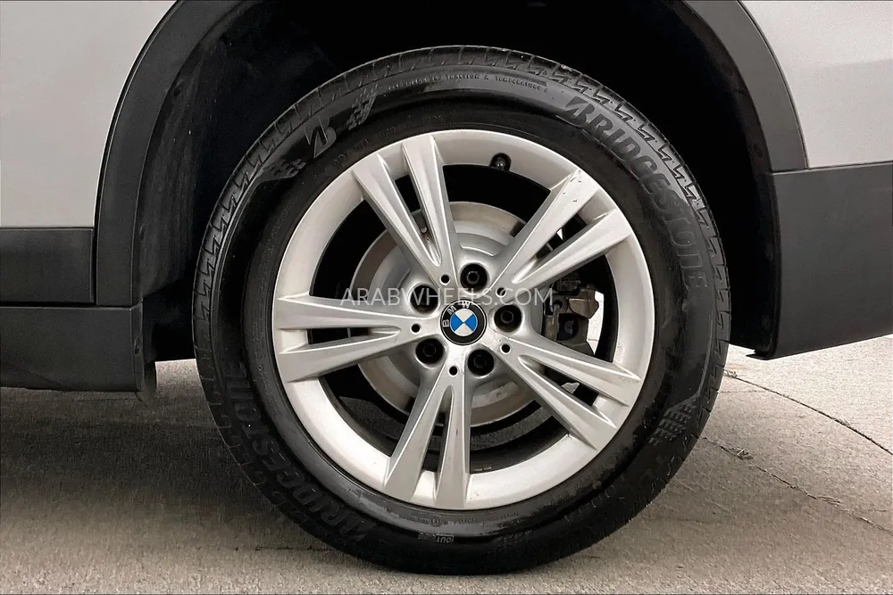 BMW X1 2017 for Sale in Sharjah Image-9