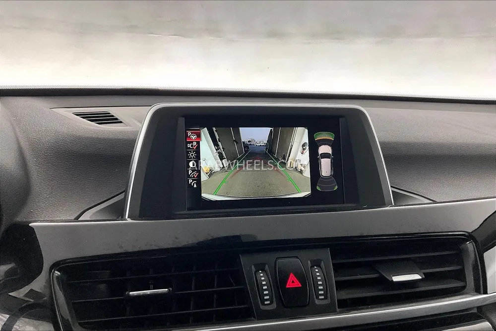 BMW X1 2017 for Sale in Sharjah Image-17