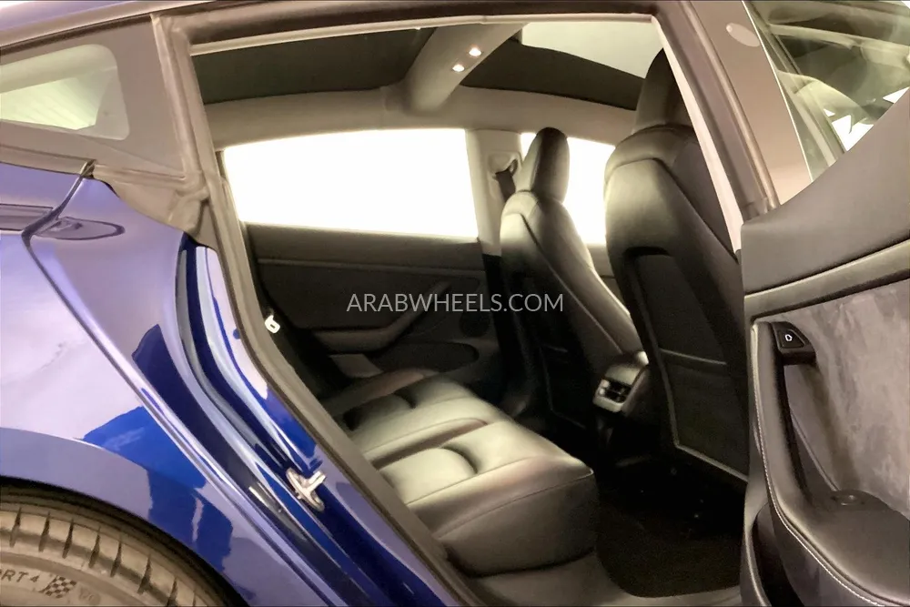 Tesla Model 3 2023 for Sale in Sharjah Image-15