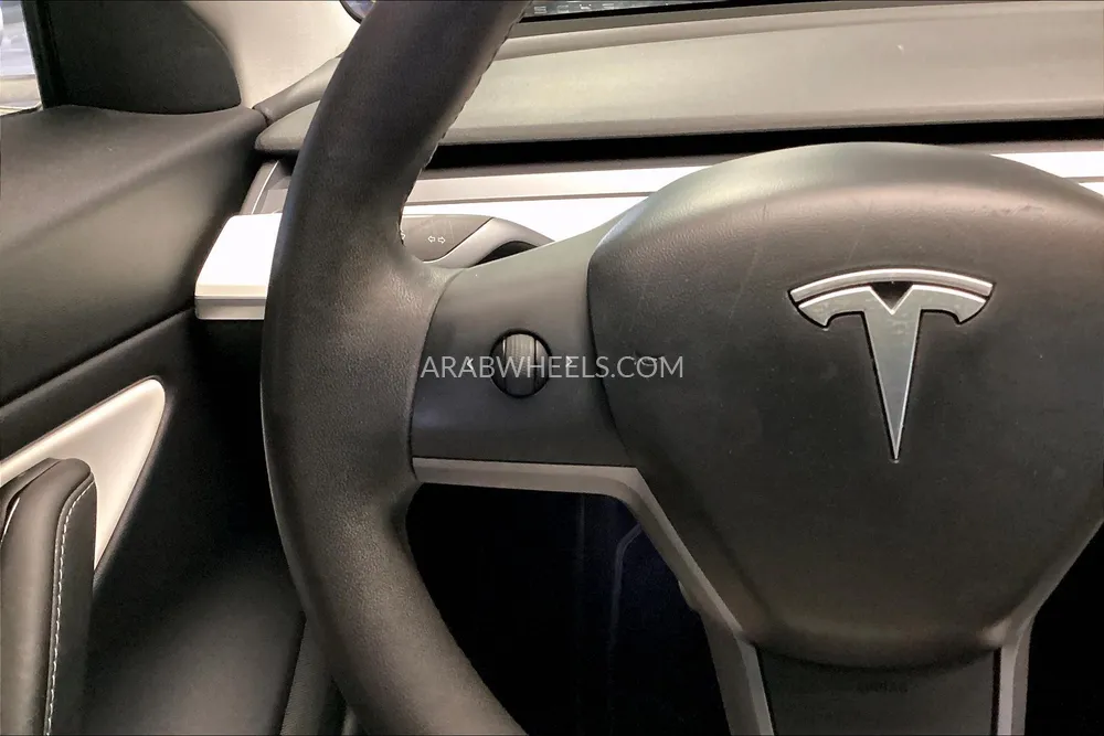 Tesla Model 3 2020 for Sale in Sharjah Image-18