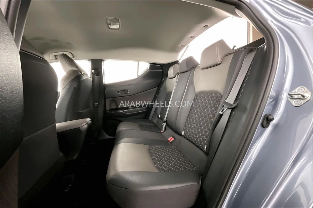Toyota C-HR 2022 for Sale in Sharjah Image-14