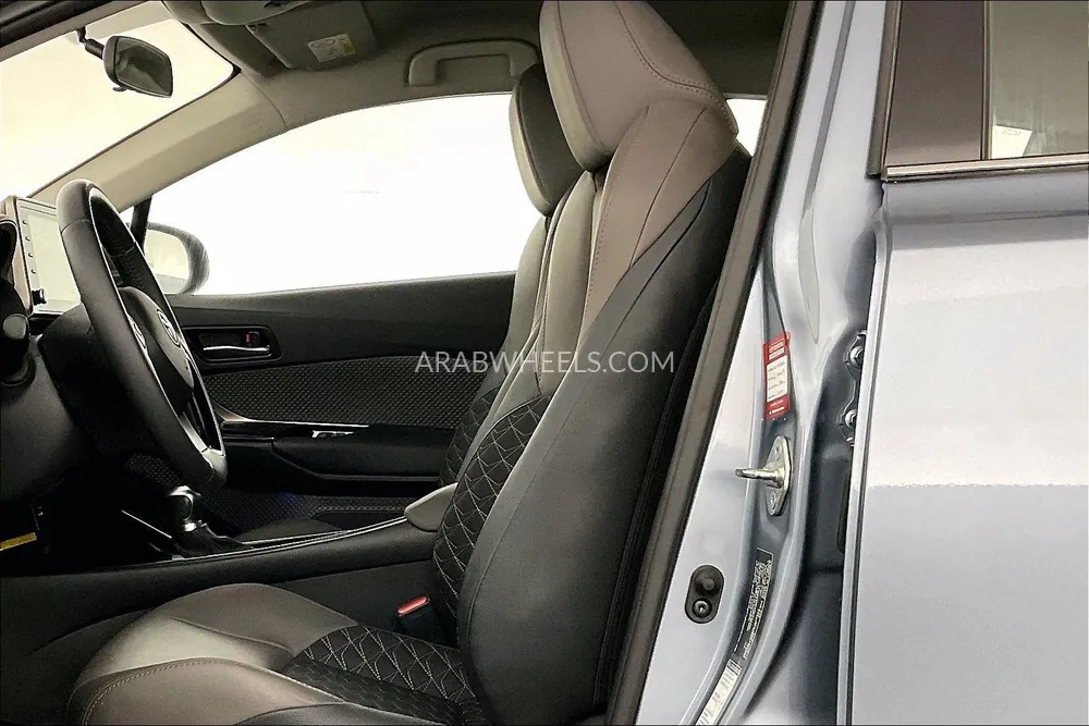 Toyota C-HR 2022 for Sale in Sharjah Image-24