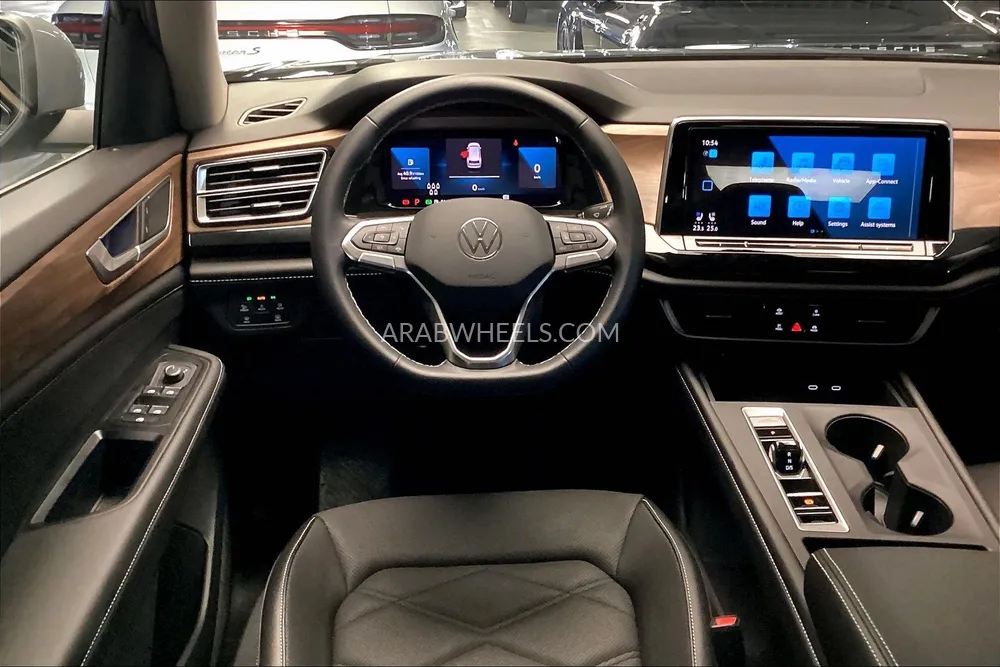 Volkswagen Teramont 2024 for Sale in Sharjah Image-11