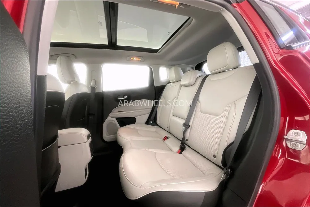Jeep Compass 2019 for Sale in Sharjah Image-14